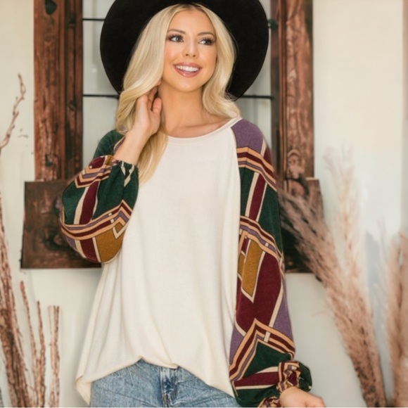 Pretty Knit Top with Contrast Print Sleeves LAST ONE! - Picture 3 of 6